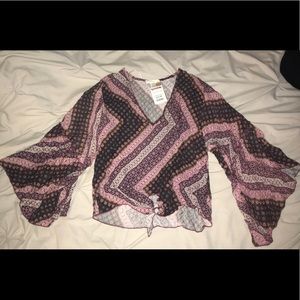 Bell sleeve tie crop top